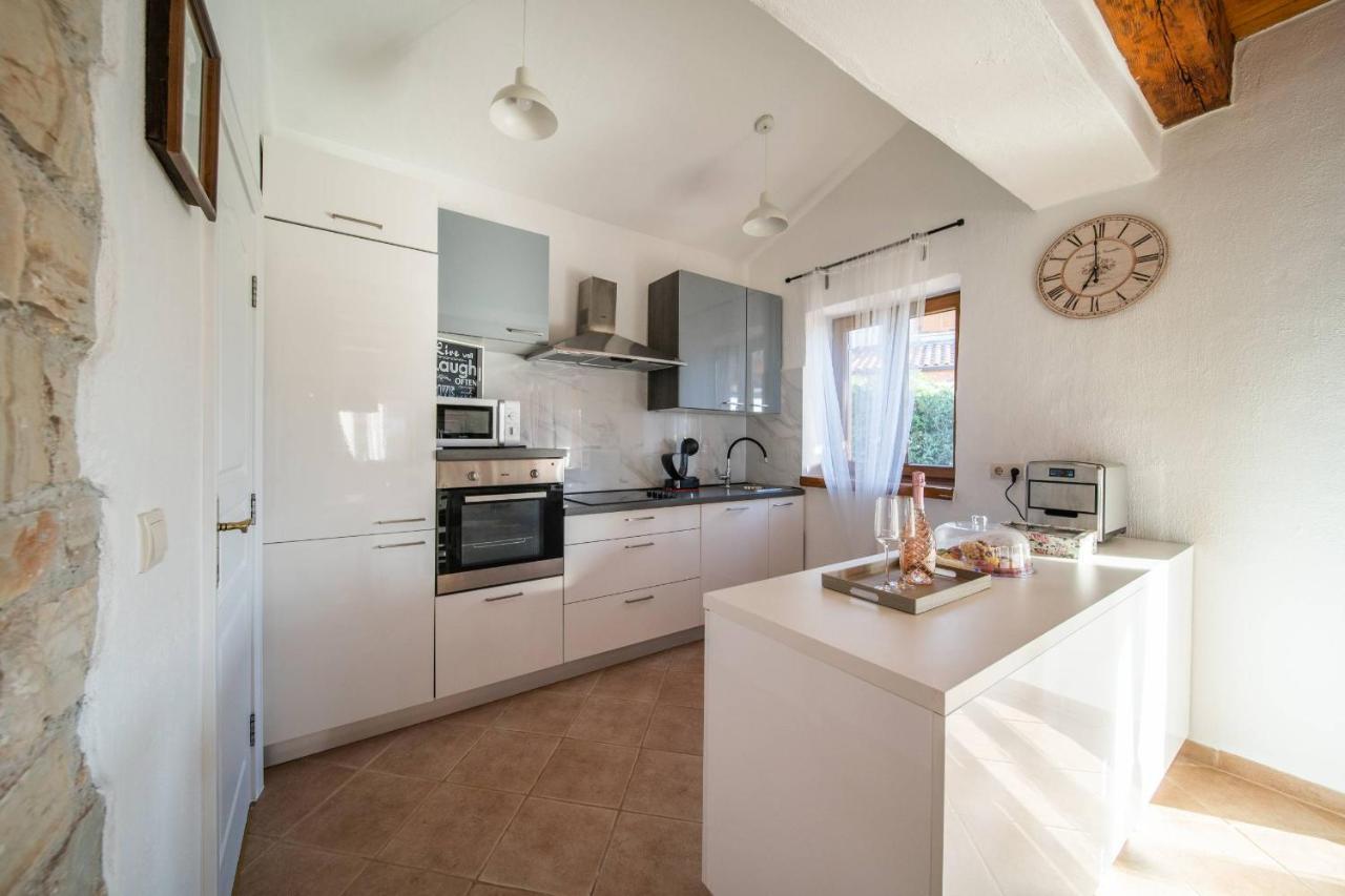 Villa 9 Mani Butkovići Exteriör bild